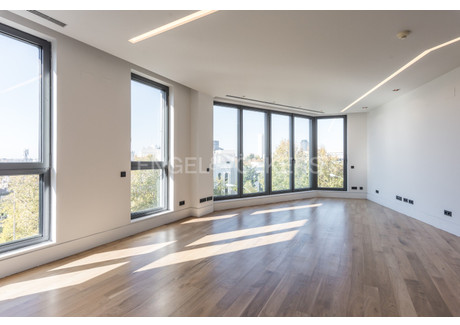 Mieszkanie do wynajęcia - Madrid, Hiszpania, 164 m², 5716 USD (23 266 PLN), NET-102685475