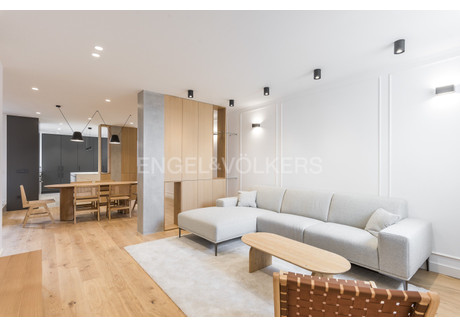 Mieszkanie na sprzedaż - Madrid, Hiszpania, 225 m², 2 516 229 USD (10 316 540 PLN), NET-95439803