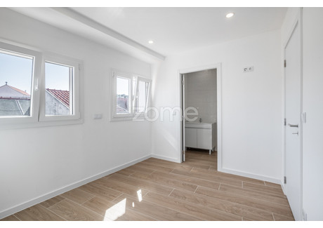 Mieszkanie na sprzedaż - Leiria, Portugalia, 72 m², 218 009 USD (874 216 PLN), NET-98752627