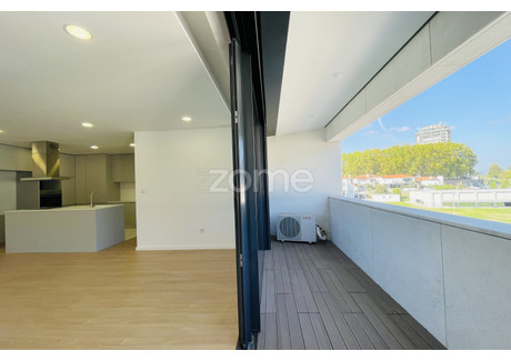 Mieszkanie na sprzedaż - Santo Tirso, Portugalia, 172 m², 387 010 USD (1 575 130 PLN), NET-101490030