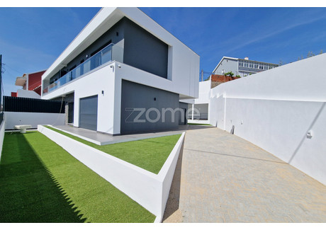 Dom na sprzedaż - Sintra, Portugalia, 200 m², 695 137 USD (2 690 181 PLN), NET-92859127