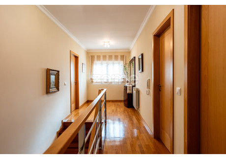 Dom na sprzedaż - Guimaraes, Portugalia, 214 m², 375 682 USD (1 536 540 PLN), NET-96285290