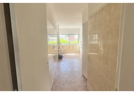 Mieszkanie na sprzedaż - Seixal, Portugalia, 64 m², 194 914 USD (767 960 PLN), NET-96335999