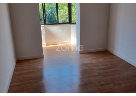 Mieszkanie na sprzedaż - Amadora, Portugalia, 67 m², 209 512 USD (804 525 PLN), NET-99241157