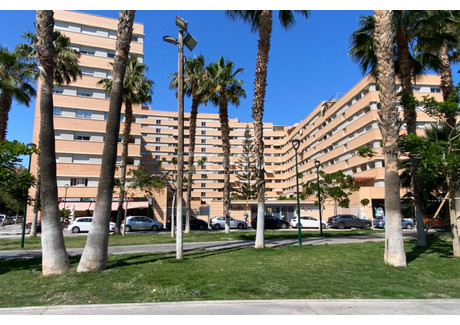 Mieszkanie na sprzedaż - PLAZA DE LA SOLIDARIDAD Málaga, Hiszpania, 77 m², 366 750 USD (1 492 673 PLN), NET-87758278