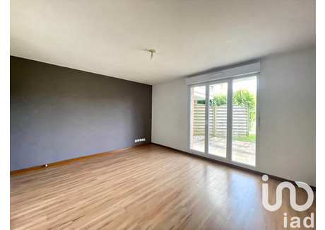 Mieszkanie na sprzedaż - Sens, Francja, 43 m², 105 515 USD (431 555 PLN), NET-99011002