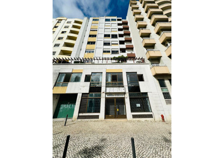 Lokal handlowy do wynajęcia - Lisboa, Areeiro, Portugalia, 246 m², 4315 USD (17 650 PLN), NET-99066041