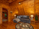 Dom na sprzedaż - 761 Village Loop Rd Bear Mountain Chalet, Sevier, TN Gatlinburg, Usa, 338,54 m², 1 939 900 USD (7 585 009 PLN), NET-97448813