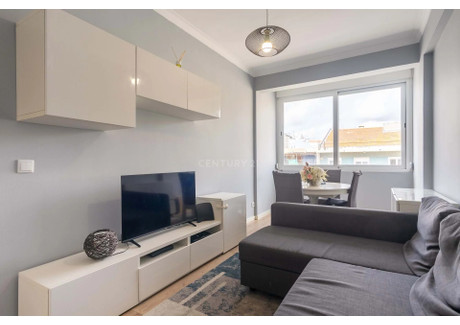 Mieszkanie na sprzedaż - Amadora, Portugalia, 60 m², 206 275 USD (823 039 PLN), NET-96477495