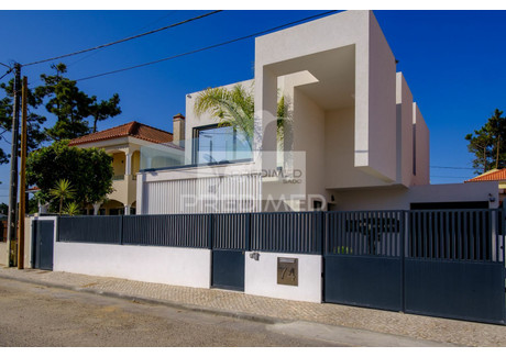 Dom na sprzedaż - Charneca da Caparica e Sobreda Almada, Portugalia, 200 m², 1 083 344 USD (4 268 375 PLN), NET-72772648