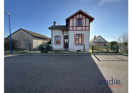 Dom na sprzedaż - Dompierre Sur Besbre, Francja, 62,18 m², 85 212 USD (353 630 PLN), NET-102766010