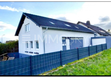 Dom na sprzedaż - Wetzlar, Niemcy, 297 m², 682 760 USD (2 778 834 PLN), NET-102938049