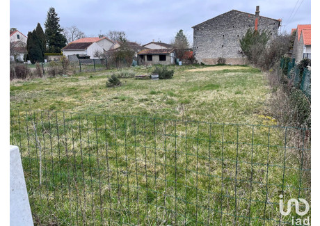 Dom na sprzedaż - Mansle, Francja, 160 m², 66 527 USD (272 096 PLN), NET-93990989