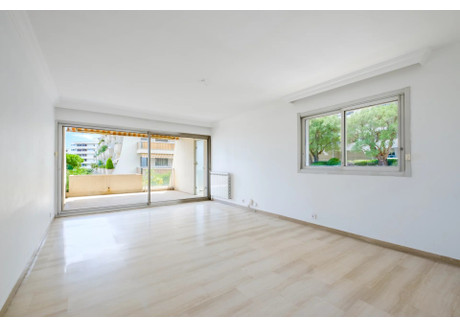 Mieszkanie na sprzedaż - Antibes, Francja, 71 m², 365 733 USD (1 528 762 PLN), NET-98585403