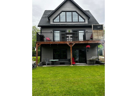 Dom na sprzedaż - 1250 Ch. de St-Jean-Sur-le-Lac, Mont-Laurier, QC J9L0H8, CA Mont-Laurier, Kanada, 145 m², 381 191 USD (1 463 772 PLN), NET-96647572