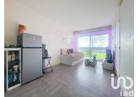 Mieszkanie na sprzedaż - Grigny, Francja, 31 m², 71 688 USD (297 504 PLN), NET-102065851