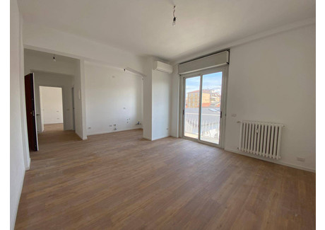 Mieszkanie na sprzedaż - Via Camozzi, Bergamo, Włochy, 60 m², 206 832 USD (848 010 PLN), NET-95854490