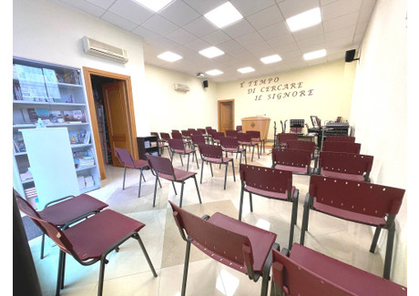 Komercyjne na sprzedaż - Via iglesiente, Olbia, Włochy, 70 m², 84 806 USD (347 703 PLN), NET-84218365