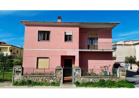 Dom na sprzedaż - VIA VASARI, Olbia, Włochy, 200 m², 561 843 USD (2 163 097 PLN), NET-96804539