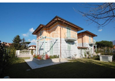 Dom na sprzedaż - Via Tonfano, Pietrasanta, Włochy, 220 m², 1 430 463 USD (5 478 674 PLN), NET-98662592