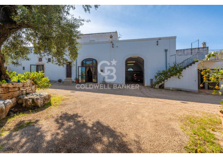 Dom na sprzedaż - Contrada Montalbano, Ostuni, Włochy, 780 m², 1 836 103 USD (7 381 134 PLN), NET-97253178