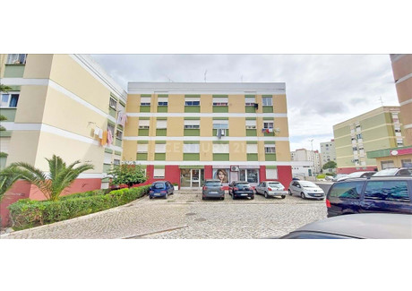 Mieszkanie na sprzedaż - Corroios, Portugalia, 37 m², 114 359 USD (467 727 PLN), NET-100848149