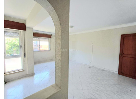 Mieszkanie na sprzedaż - Sintra, Portugalia, 76 m², 173 950 USD (685 363 PLN), NET-97307063