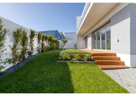 Dom na sprzedaż - Cascais, Portugalia, 180 m², 757 258 USD (3 021 460 PLN), NET-92847192