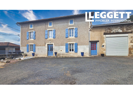 Dom na sprzedaż - Terres-De-Haute-Charente, Francja, 144 m², 215 860 USD (902 296 PLN), NET-89803548