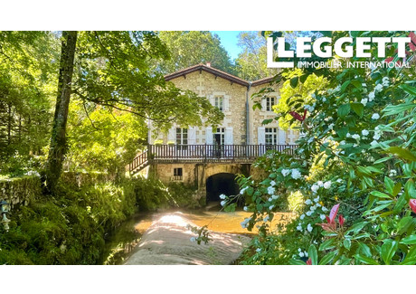 Komercyjne na sprzedaż - Montguyon, Francja, 240 m², 614 614 USD (2 360 117 PLN), NET-98635379