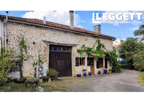 Dom na sprzedaż - Saint-Laurent-De-Céris, Francja, 242 m², 250 383 USD (963 973 PLN), NET-92730037