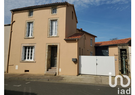 Dom na sprzedaż - La Châtaigneraie, Francja, 170 m², 178 240 USD (730 785 PLN), NET-96628075