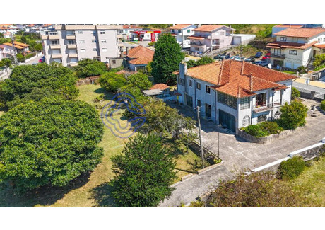 Dom na sprzedaż - Rua do Mosteiro Vila De Cucujães, Portugalia, 280 m², 312 726 USD (1 203 994 PLN), NET-99473073