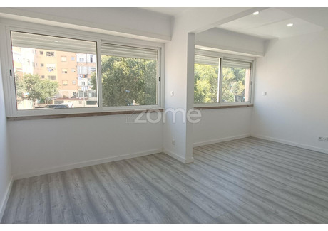 Mieszkanie na sprzedaż - Amadora, Portugalia, 75 m², 221 332 USD (856 554 PLN), NET-91511765