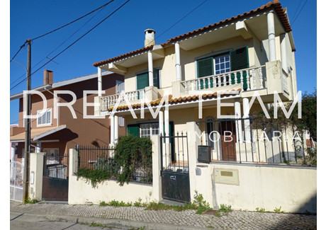 Dom na sprzedaż - Almada, Portugalia, 130,6 m², 406 254 USD (1 600 642 PLN), NET-90940721