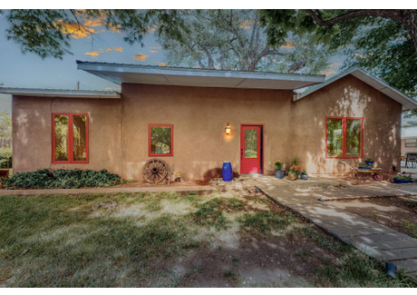 Dom na sprzedaż - 255 Willow Road NW Albuquerque, Usa, 209,12 m², 610 000 USD (2 348 500 PLN), NET-99015350