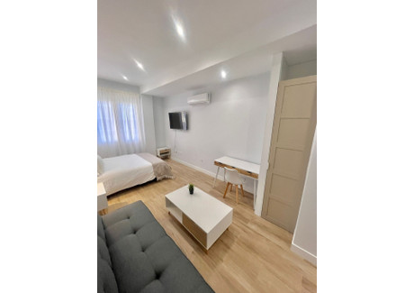 Mieszkanie do wynajęcia - Calle Torregrosa Madrid, Hiszpania, 40 m², 1733 USD (7086 PLN), NET-100354544