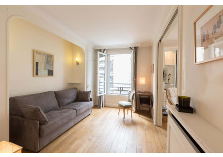 Mieszkanie do wynajęcia - Rue de la Comète Paris, Francja, 48 m², 2246 USD (9187 PLN), NET-101171790