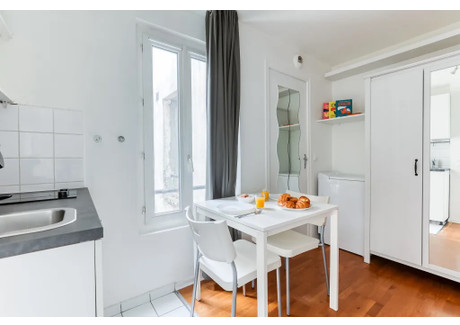 Mieszkanie do wynajęcia - Rue Truffaut Paris, Francja, 18 m², 1701 USD (6973 PLN), NET-101403859