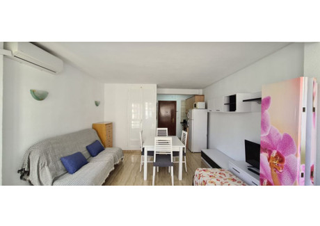 Mieszkanie do wynajęcia - Calle Gabarra Torre Del Mar, Hiszpania, 35 m², 738 USD (3019 PLN), NET-93841020