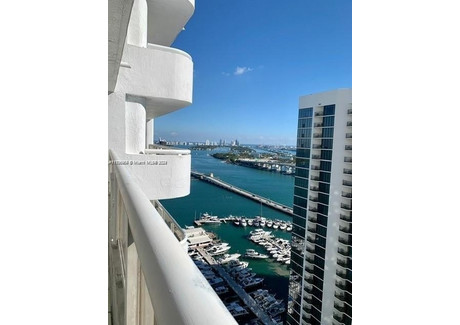 Mieszkanie do wynajęcia - 1717 N Bayshore Dr A Miami, Usa, 101,64 m², 3000 USD (12 300 PLN), NET-102822549