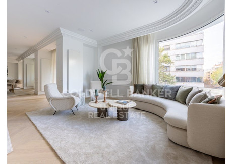 Dom na sprzedaż - Madrid, Madrid, Barrio de Salamanca, Castellana Madrid, Madrid, Barrio Madrid, Hiszpania, 461,91 m², 7 629 860 USD (30 595 739 PLN), NET-98117448