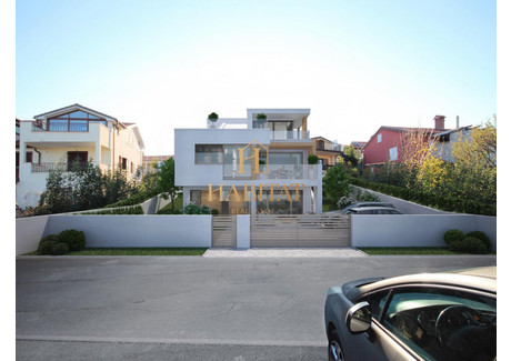 Dom na sprzedaż - Umag, Chorwacja, 190 m², 591 551 USD (2 330 713 PLN), NET-96779344