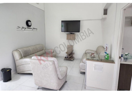 Biuro na sprzedaż - Av. Estación #5b 41, San Vicente, Cali, Valle del Cauca, Colombia Cali, Kolumbia, 250 m², 147 521 USD (604 835 PLN), NET-93548286