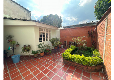 Dom na sprzedaż - Cra. 64a #1-70 c 47, La Cascada, Cali, Valle del Cauca, Colombia Cali, Kolumbia, 247 m², 122 247 USD (501 214 PLN), NET-99623693