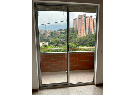 Mieszkanie na sprzedaż - Envigado Kolumbia, 66 m², 61 790 USD (253 341 PLN), NET-102195413