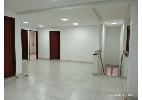 Komercyjne do wynajęcia - Cl. 5a #43-13, Cali, Valle del Cauca, Colombia Cali, Kolumbia, 380 m², 2667 USD (10 936 PLN), NET-101983988