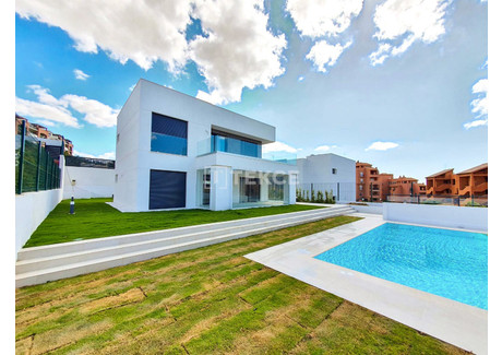 Dom na sprzedaż - Manilva, La Duquesa Málaga, Hiszpania, 184 m², 834 176 USD (3 328 361 PLN), NET-94744638