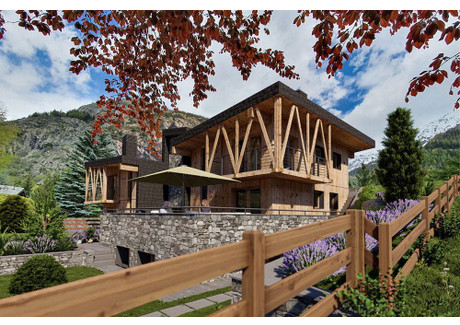 Dom na sprzedaż - Strada Grand Ru Courmayeur, Włochy, 252 m², 3 186 685 USD (13 033 540 PLN), NET-94067995