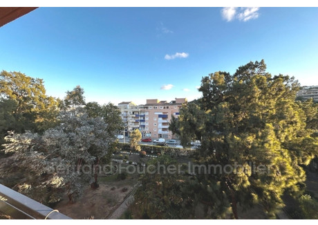 Mieszkanie na sprzedaż - Cavalaire-Sur-Mer, Francja, 70 m², 380 555 USD (1 579 304 PLN), NET-102999348